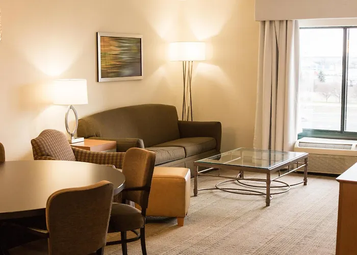 & By Ihg Bolingbrook