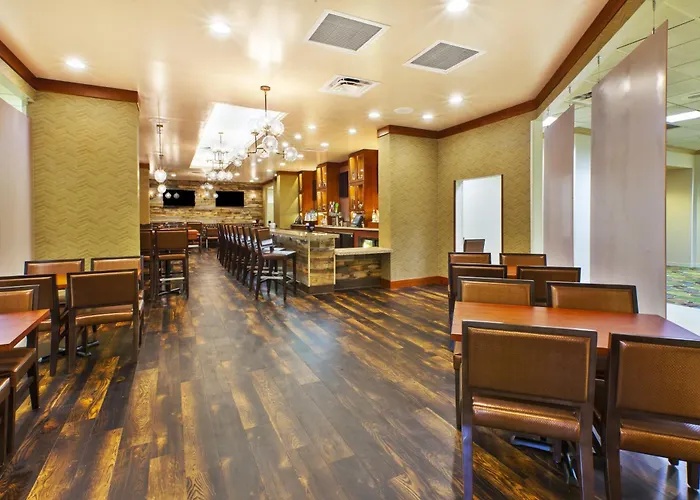 Hotel & By Ihg