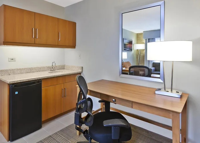 & By Ihg 3* Bolingbrook