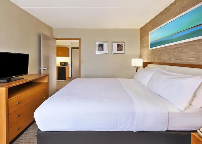 & By Ihg 3* Bolingbrook