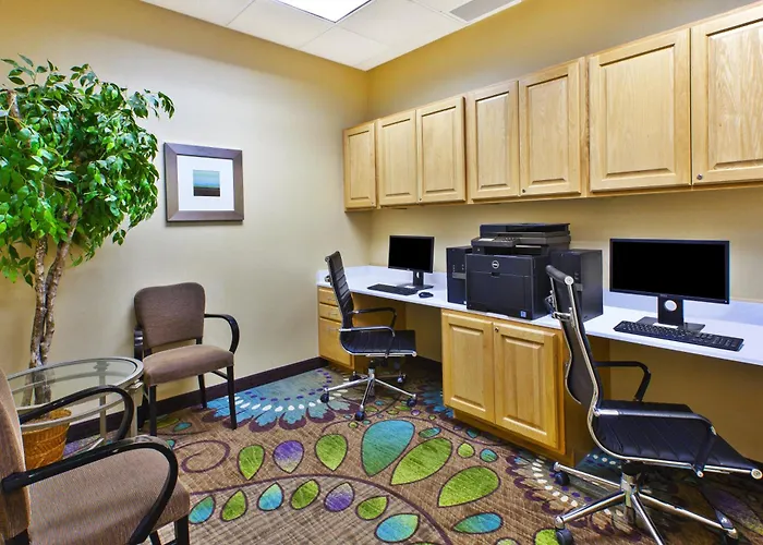 Hotel & By Ihg Bolingbrook