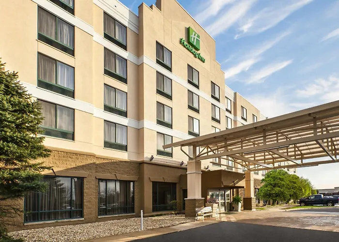 & By Ihg 3*