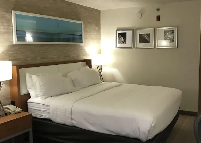 & By Ihg Hotel Bolingbrook