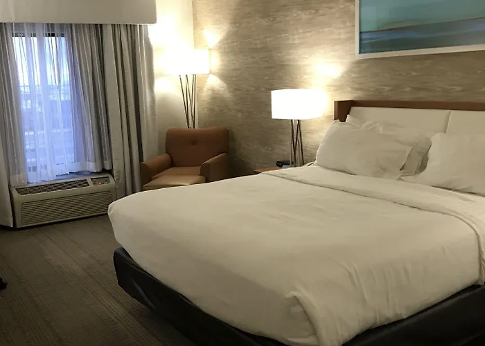 & By Ihg