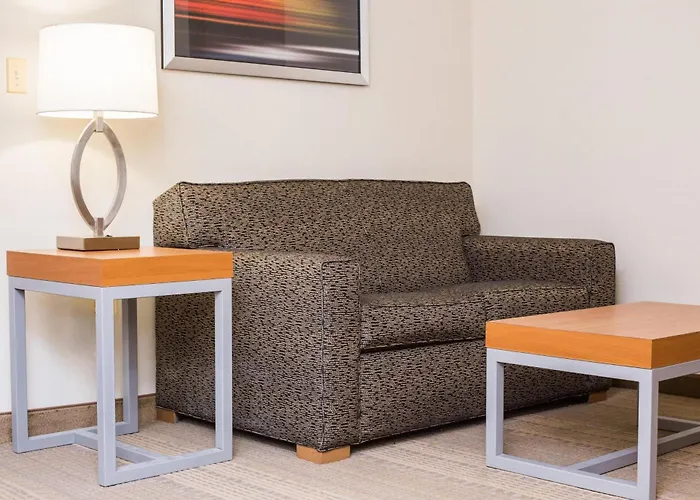Hotel & By Ihg