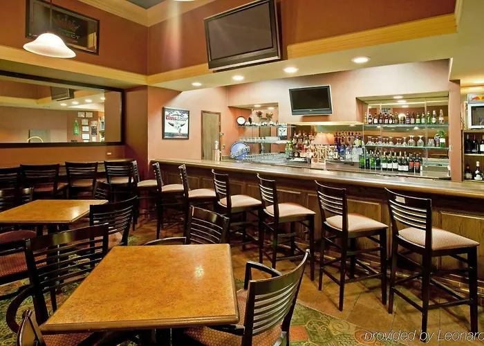 & By Ihg 3* Bolingbrook